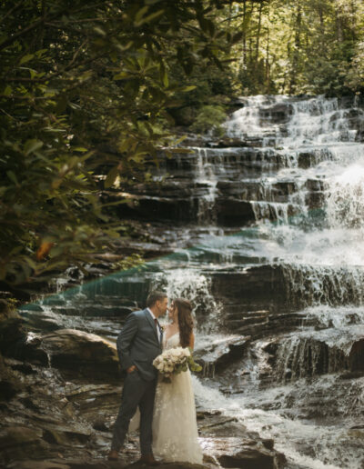 Minnehaha Falls couple